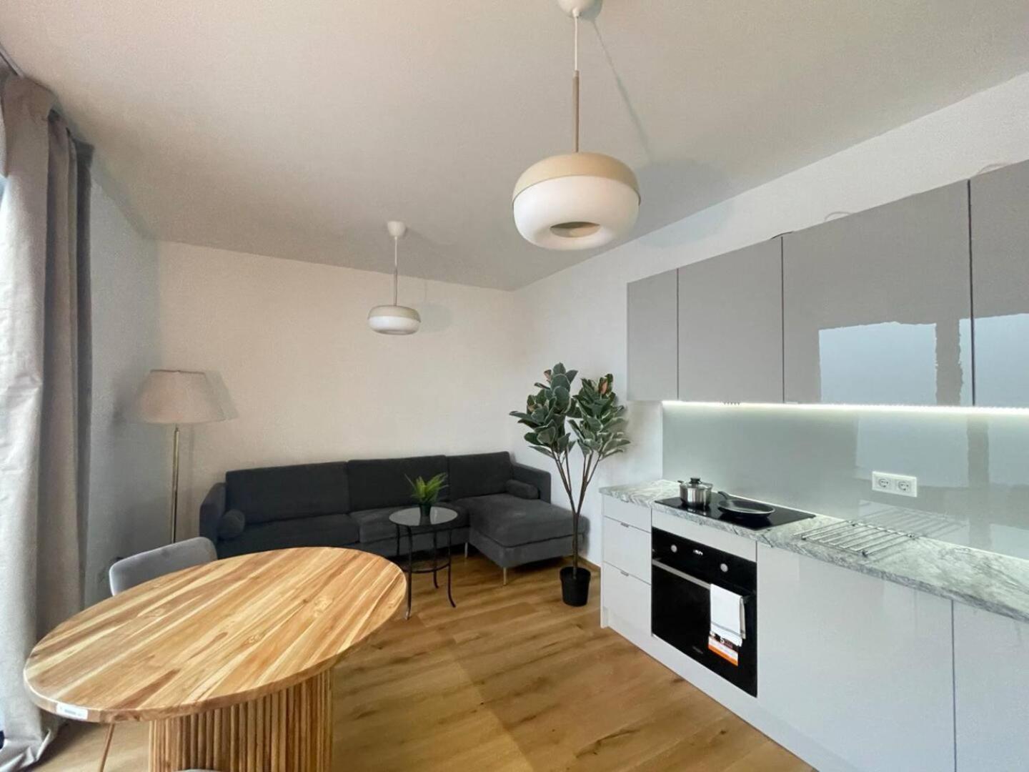 Stad10 - Apartments Very Close To Subway U2 Stadlau Vienna Room photo